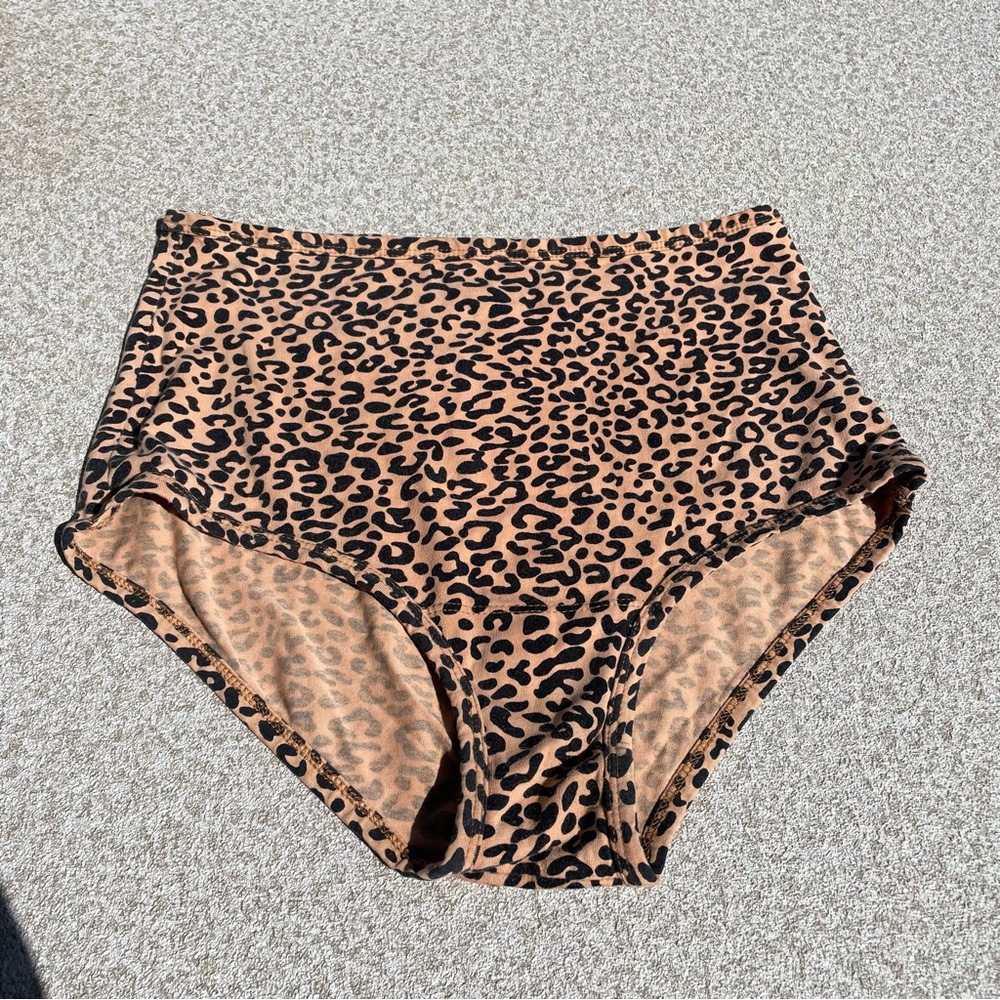 ARQ leopard print tank top and undies size L